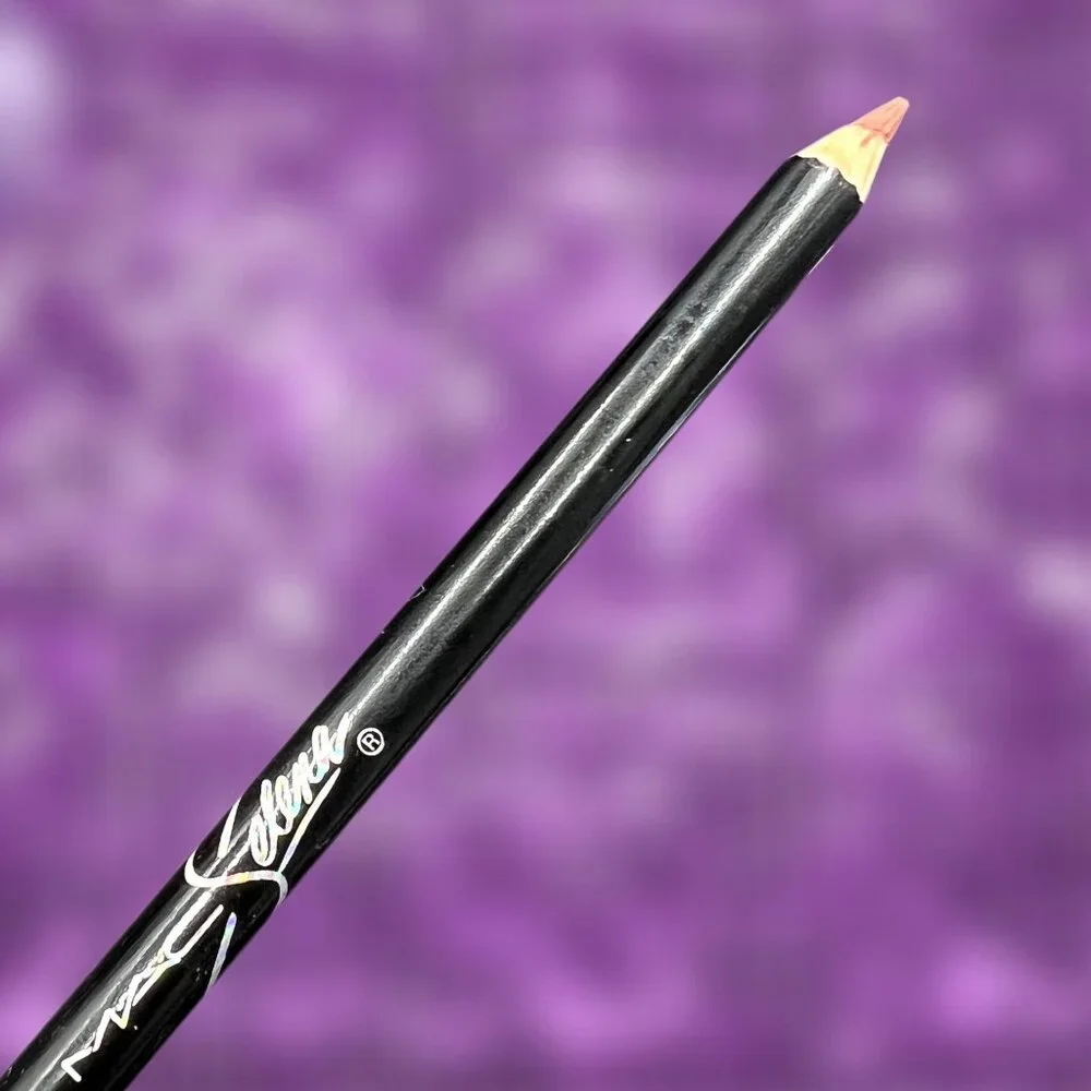 MAC Selena The Queen of Cumbia Makeup Limited Edition 25th Anniversary Bundle